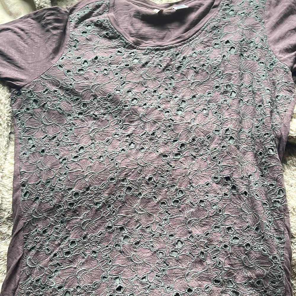 Never been worn nice old school short sleeve